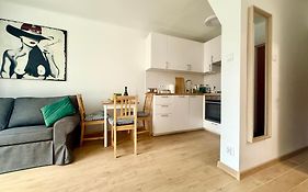 Cozy Stay Rondo ONZ Apartment